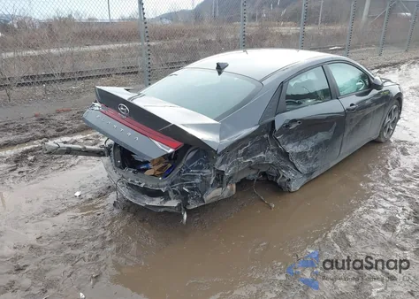 2023 Hyundai Elantra Sel z USA, uszkodzony, nr VIN 5NPLS4AG8PH086441